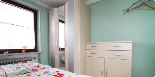 Schlafzimmer Ferienhaus SIggi - familie Stapf Stoffenried
